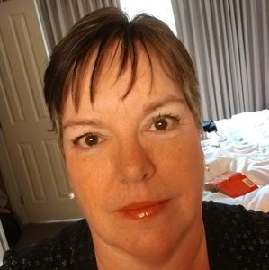 Meet your Posher, Debbie